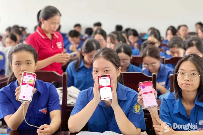 Giữ sạch và an toàn cho không gian số học đường: Bài toán từ thực tế giảng dạy