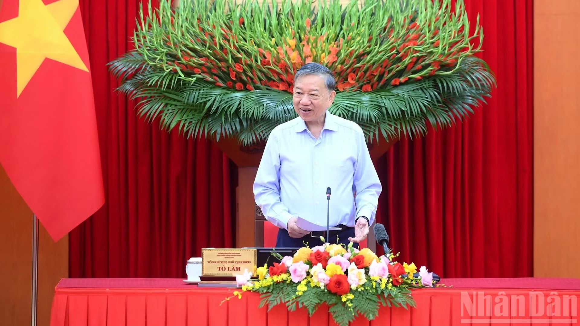 Tổng Bí thư, Chủ tịch nước Tô Lâm chủ trì phiên họp thứ hai của Ban Chỉ đạo Tổng kết 100 năm Đảng lãnh đạo cách mạng Việt Nam, định hướng lãnh đạo phát triển đất nước trong 100 năm tiếp theo và Tổng kết 40 năm thực hiện Cương lĩnh xây dựng đất nước trong thời kỳ quá độ lên chủ nghĩa xã hội. (Ảnh: ĐĂNG KHOA)
