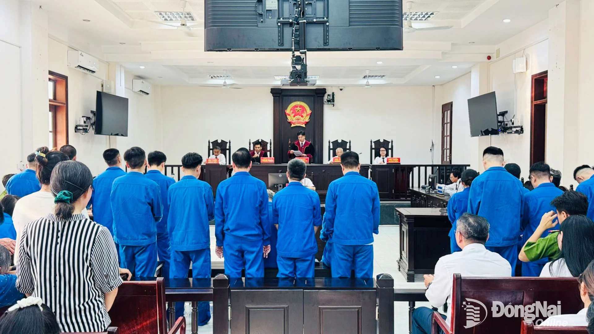 Hội đồng xét xử tuyên án đối với các bị cáo tại phiên tòa. Ảnh: Tố Tâm