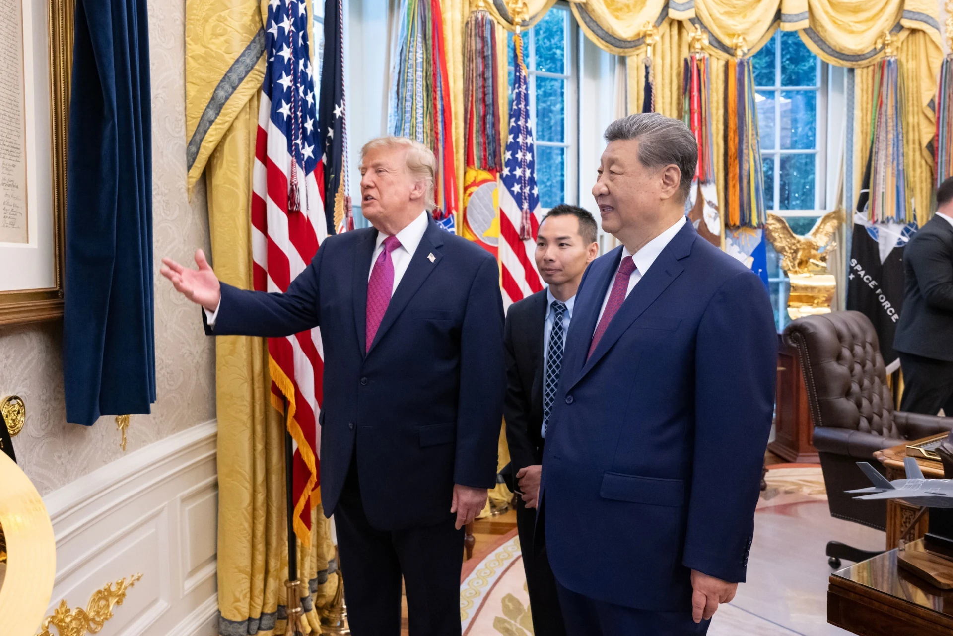 Tổng thống Mỹ Donald Trump tiếp Chủ tịch Trung Quốc Tập Cận Bình tại Nhà Trắng, ngày 24-9-2026. Ảnh: TTXVN