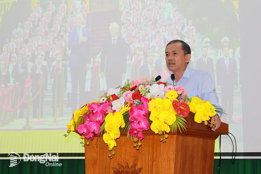 Phó trưởng ban Tuyên giáo Tỉnh ủy Phạm Tấn Linh định hướng tuyên truyền tại hội nghị