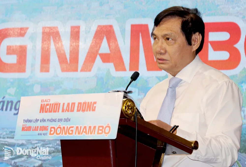 Phó chủ tịch UBND tỉnh Nguyễn Sơn Hùng phát biểu tại buổi lễ