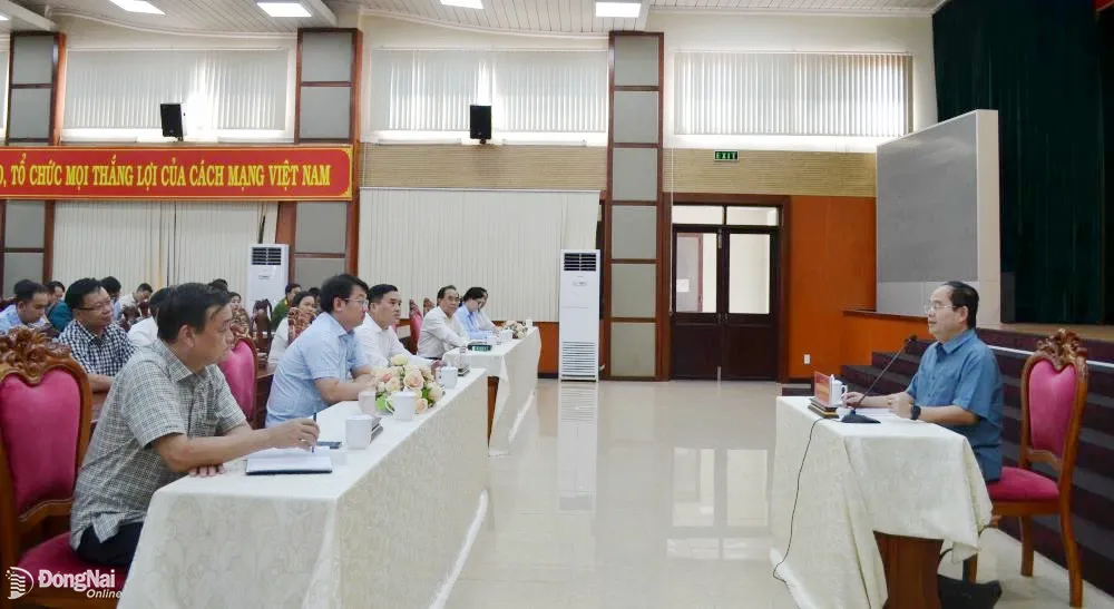 Đội ngũ cán bộ toàn thành phố Biên Hòa dự buổi nói chuyện