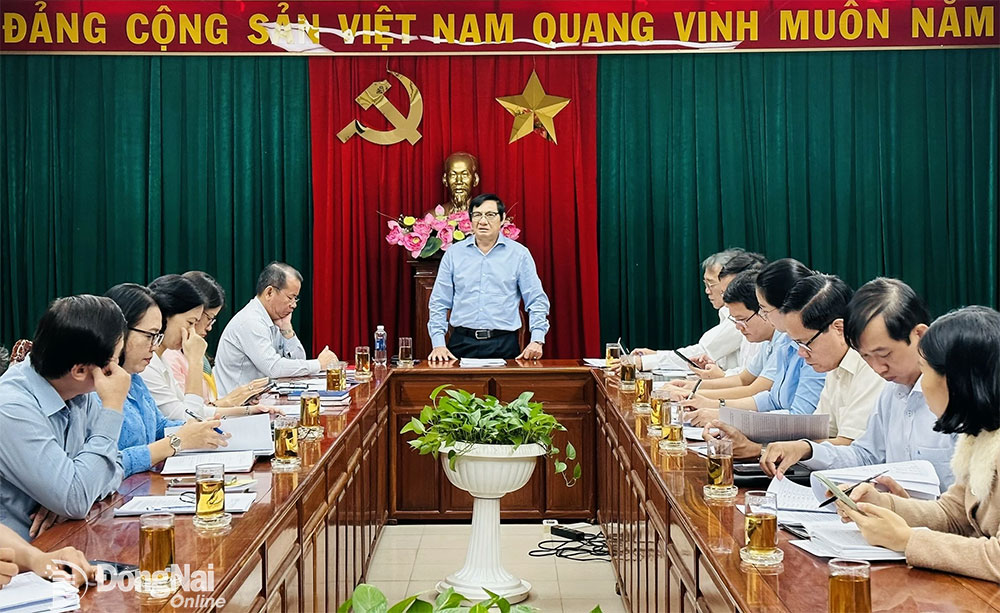 Phó chủ tịch UBND tỉnh Nguyễn Sơn Hùng chủ trì cuộc họp