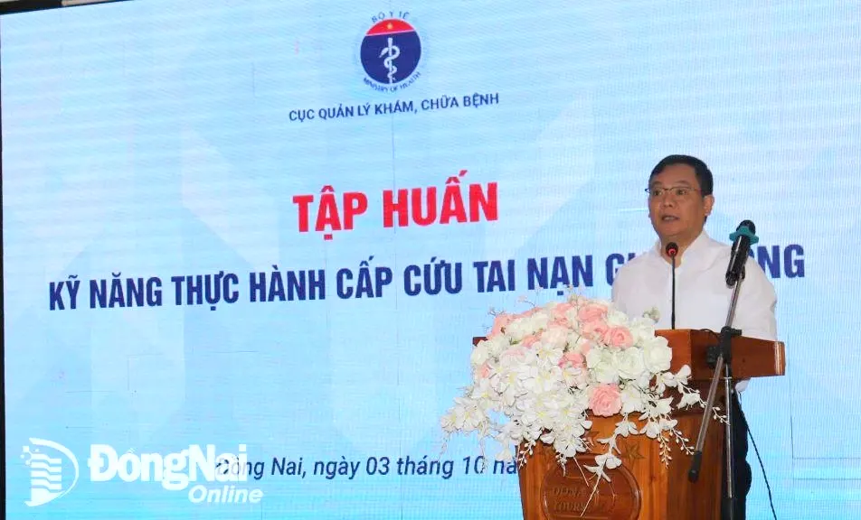 Tiến sĩ Vương Ánh Dương, Phó cục trưởng Cục Quản lý khám, chữa bệnh phát biểu tại lớp tập huấn. Ảnh: T.Tú
