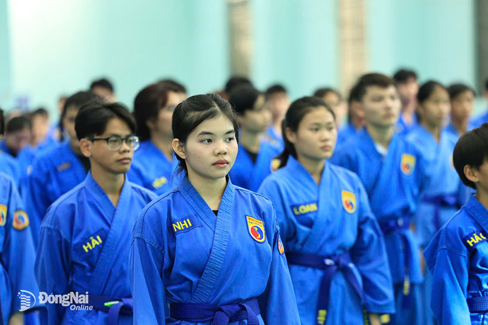 Các võ sinh tham dự kỳ thi thăng cấp trung đẳng Vovinam tỉnh Đồng Nai khóa 29-2024. Ảnh: C.Nghĩa