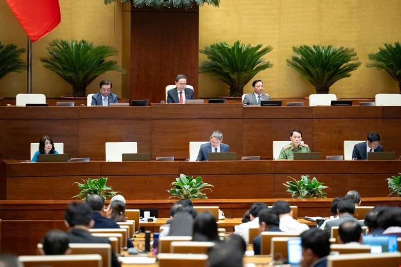 Đoàn Chủ toạ tại Phiêp họp