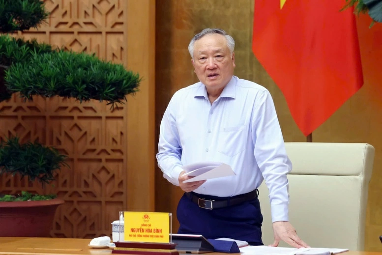 Phó Thủ tướng Thường trực Chính phủ Nguyễn Hòa Bình nhấn mạnh, cuộc họp thống nhất với đề xuất cần tích hợp 3 chương trình thành 1 chương trình - Ảnh: VGP/Nguyễn Hoàng