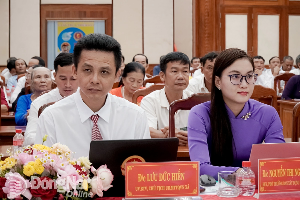 Lãnh đạo xã Phú Riềng tham dự đại hội. Ảnh: Vũ Nguyện