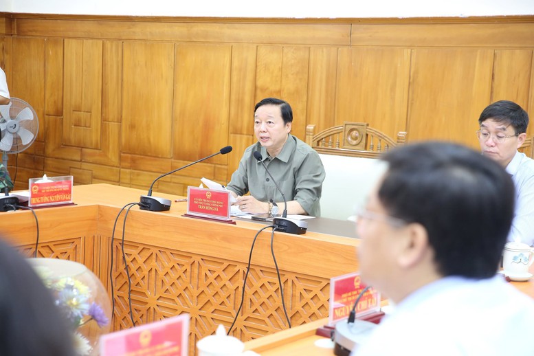 Phó Thủ tướng Trần Hồng Hà dự họp từ điểm cầu TP. Huế - Ảnh: VGP/Minh Khôi