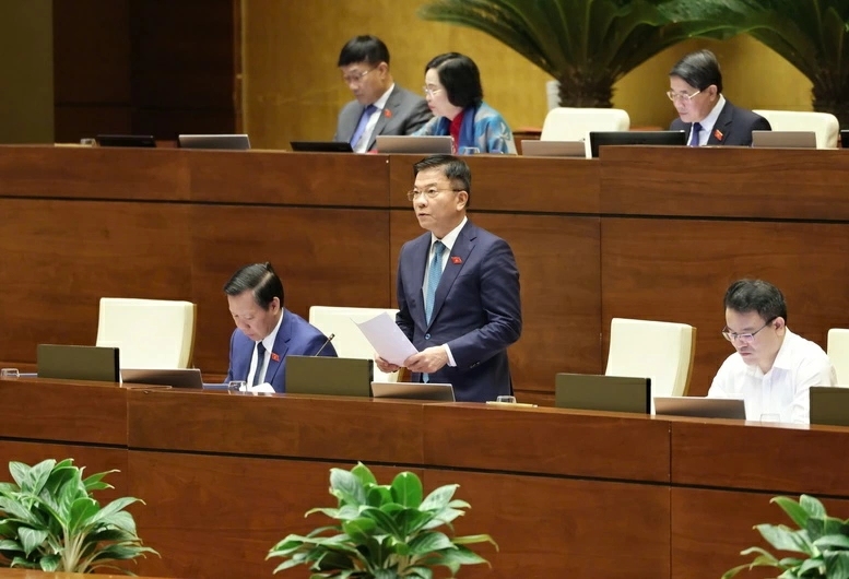 Phó Thủ tướng Lê Thành Long cho biết, từ đầu nhiệm kỳ đến nay, Chính phủ, Thủ tướng Chính phủ tập trung chỉ đạo quyết liệt đẩy mạnh thực hiện, giải ngân vốn đầu tư công ngay từ đầu năm - Ảnh VGP/Nhật Bắc