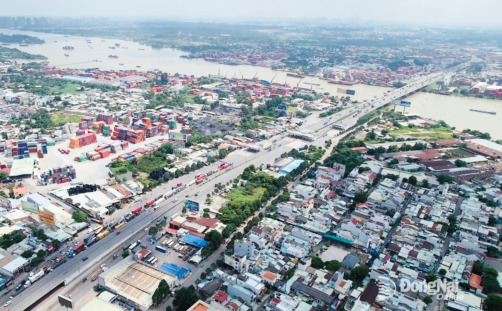 Đồng Nai sẽ tăng cường kết nối với Thành phố Hồ Chí Minh, trung tâm kinh tế lớn nhất của đất nước ở phía Nam bằng hạ tầng hiện đại để thúc đẩy phát triển kinh tế xã hội trong giai đoạn mới. Ảnh: Công Nghĩa