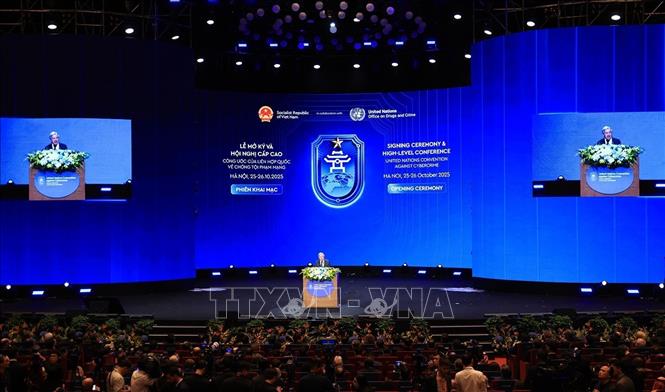 Tổng Thư ký Liên hợp quốc António Guterres phát biểu tại Phiên khai mạc cấp cao Lễ mở ký Công ước Hà Nội. Ảnh: Tuấn Anh/TTXVN