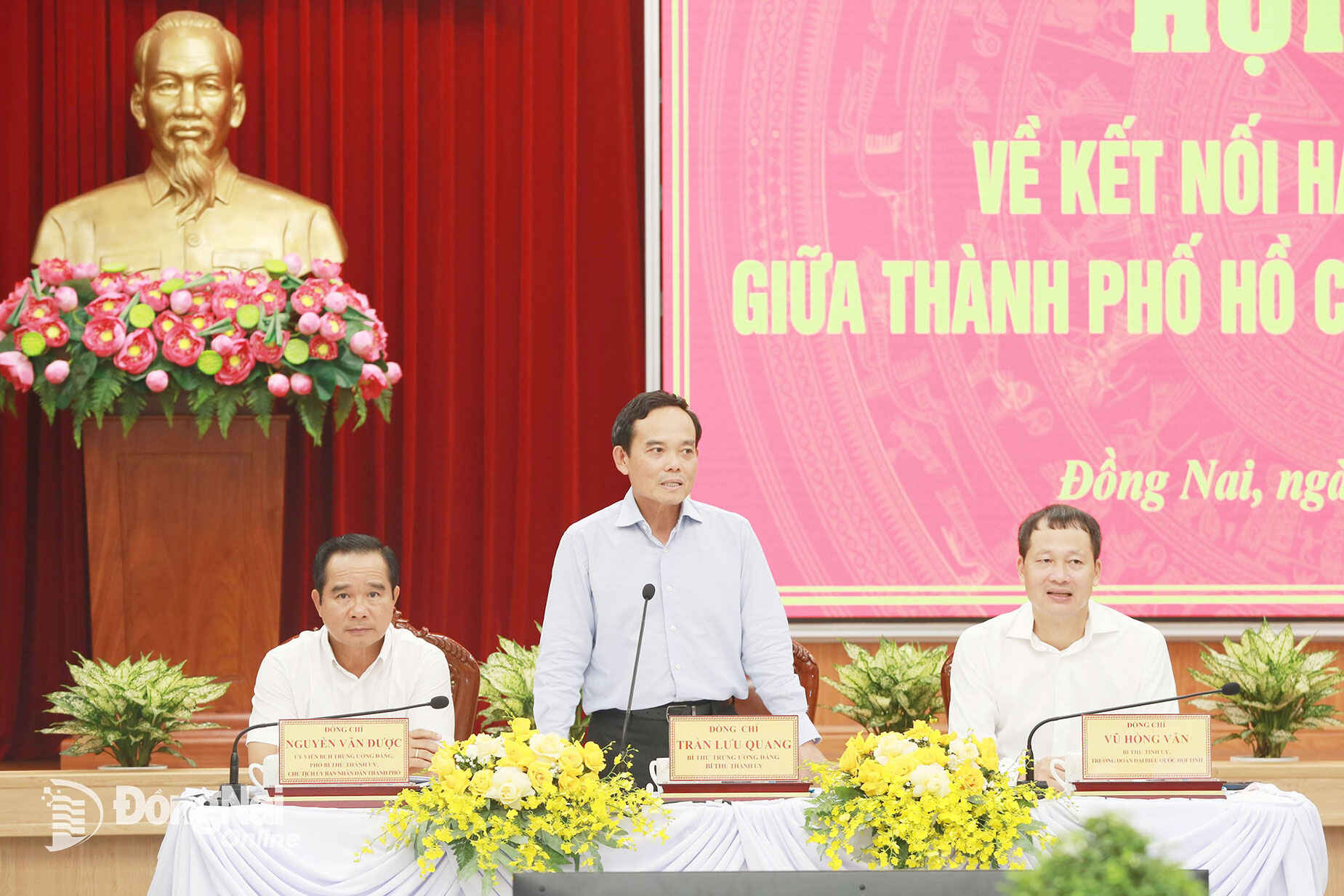 Comrade Tran Luu Quang, Secretary of the Party Central Committee and Secretary of the HCMC Party Committee, delivers a speech at the conference. Photo: Huy Anh