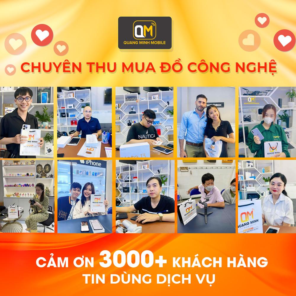 Cửa hàng Quang Minh Mobile thu hút đông đảo khách hàng đến giao dịch.