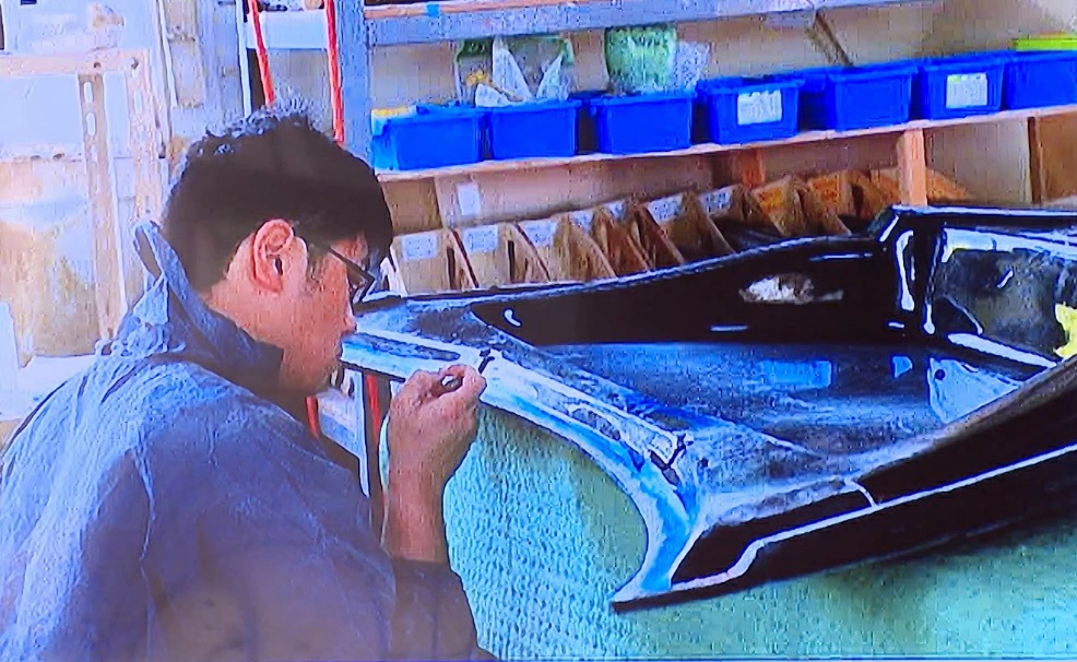 Người lao động Việt Nam đang làm việc tại một công đoạn ở xưởng sản xuất ô tô ở đất nước Nhật Bản. Ảnh: Coopimex