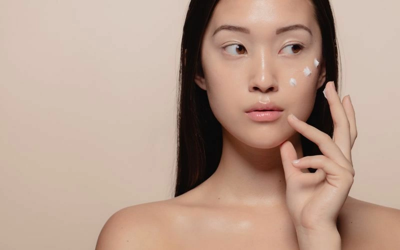 
Chọn sản phẩm dưỡng da cho mẹ bầu được chứng nhận an toàn bởi các tổ chức y tế hoặc da liễu quốc tế.