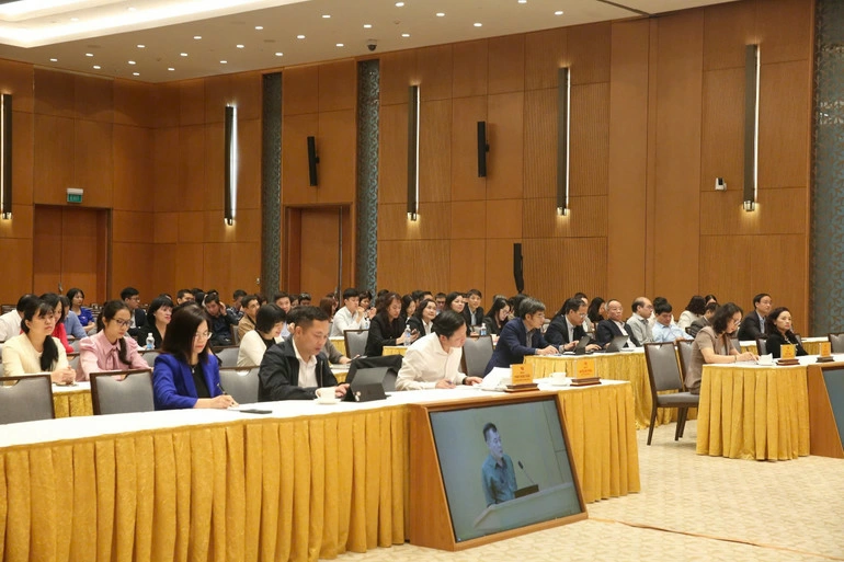 Các đại biểu dự hội nghị tại điểm cầu Hà Nội.
