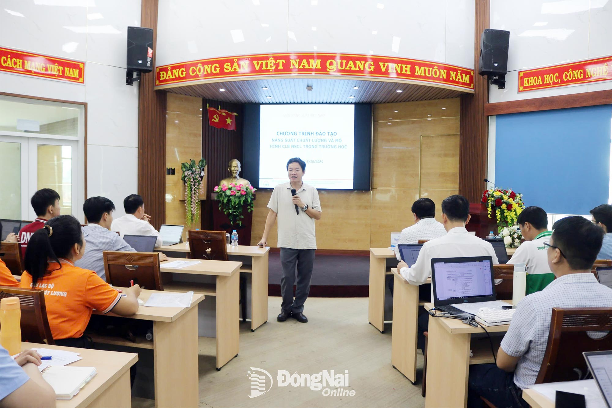 Các học viên tham gia khóa đào tạo. Ảnh: Thanh Cảnh