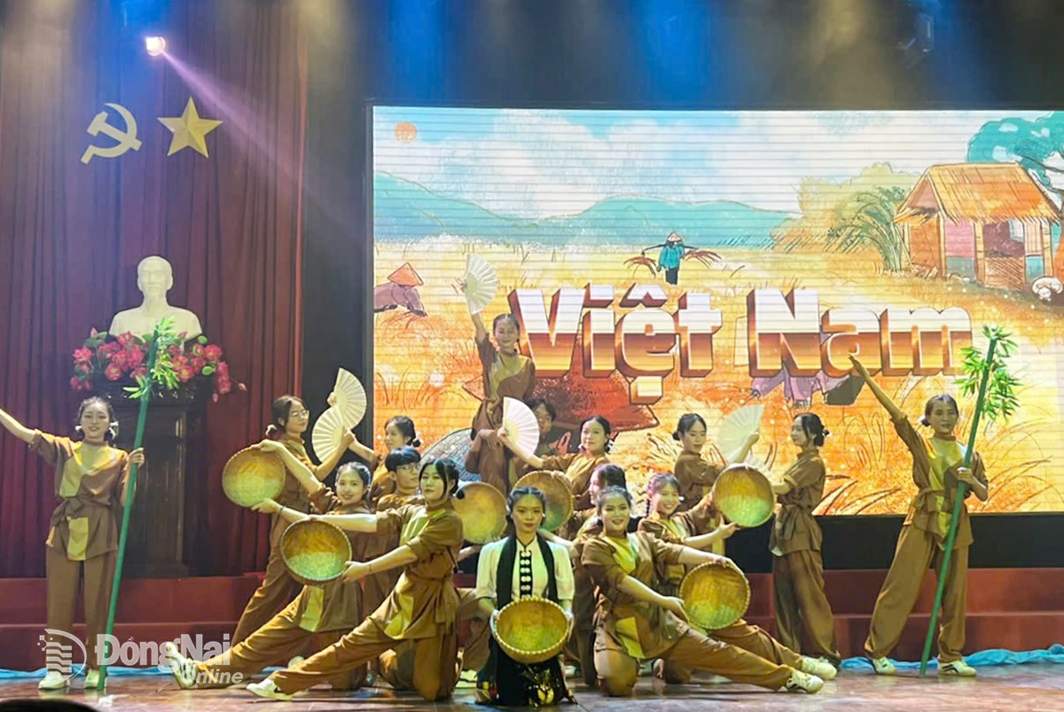 Một tiết mục văn nghệ tại hội thi. Ảnh: ĐVCC