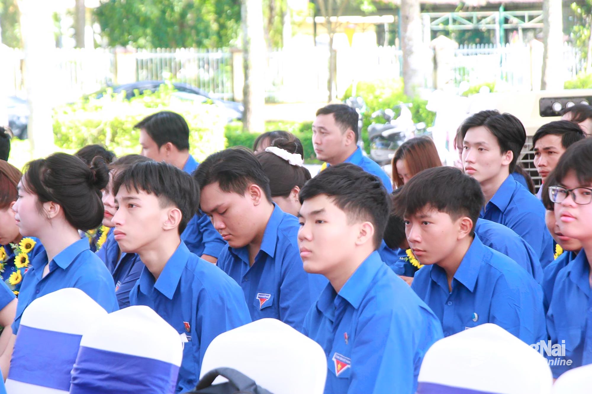 Các đại biểu và đoàn viên, thanh niên tham dự khai mạc lễ hội. Ảnh: Nga Sơn