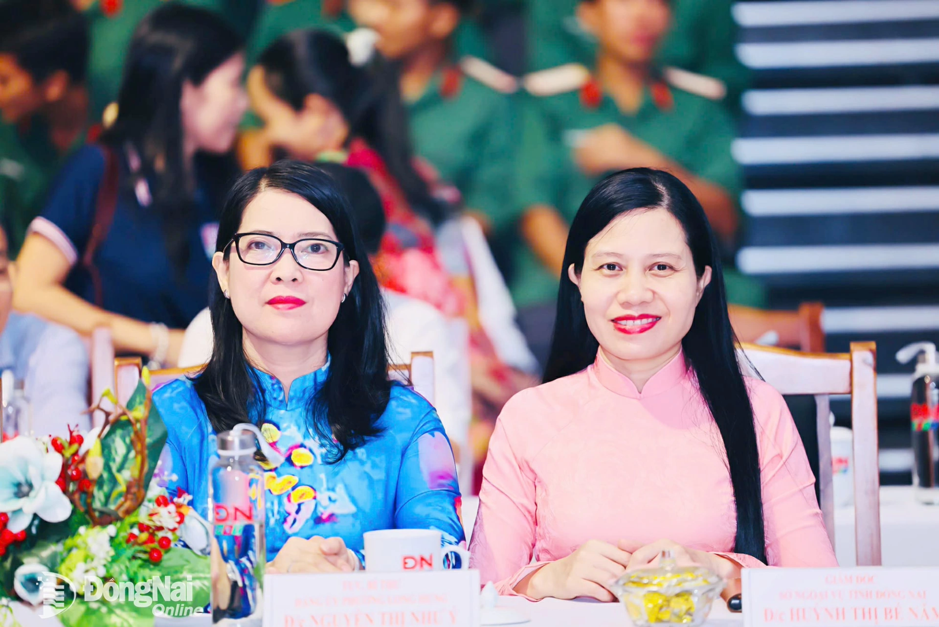 Các đại biểu tham dự tọa đàm. Ảnh: Công Nghĩa
