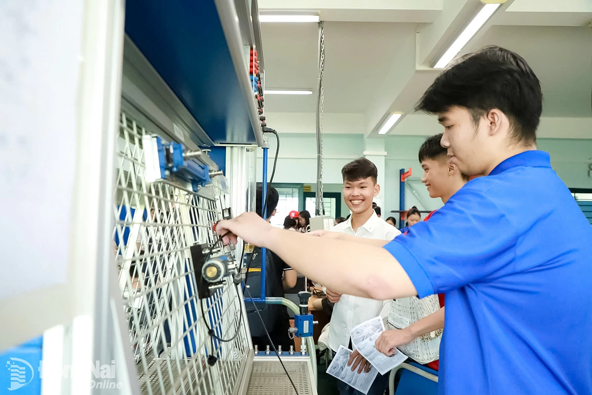 Hoạt động đào tạo nghề trình độ quốc tế tại Trường cao đẳng Công nghệ Quốc tế Lilama 2 (xã Long Phước). Ảnh: Công Nghĩa