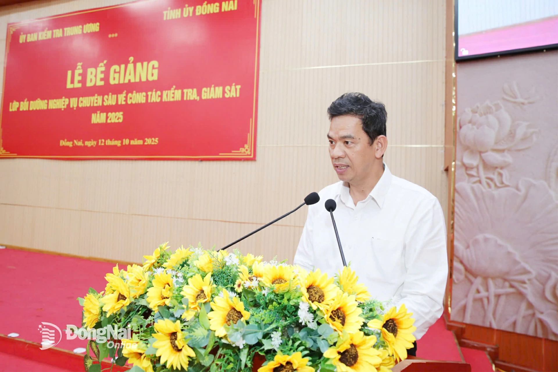 Member of the Standing Committee of the Provincial Party Committee, Head of the Provincial Party Committee’s Inspection Committee Tran Trung Nhan speaks at the closing ceremony. Photo: Truong Hien

