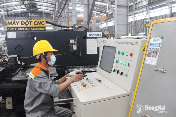 Tạo đà cho công nghiệp tăng trưởng