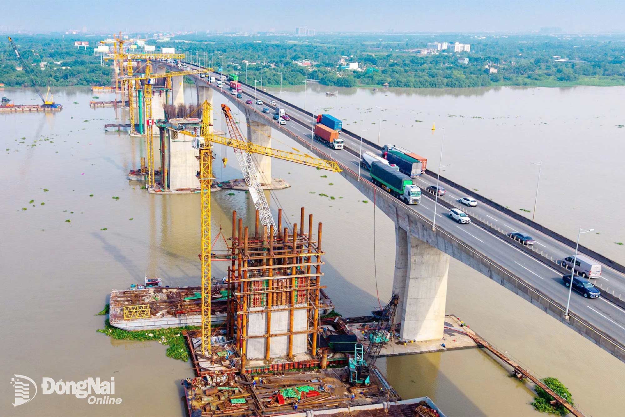 Hạng mục cầu Long Thành thuộc Dự án Mở rộng đoạn cao tốc Thành phố Hồ Chí Minh - Long Thành dự kiến hoàn thành trong quý I-2027.

