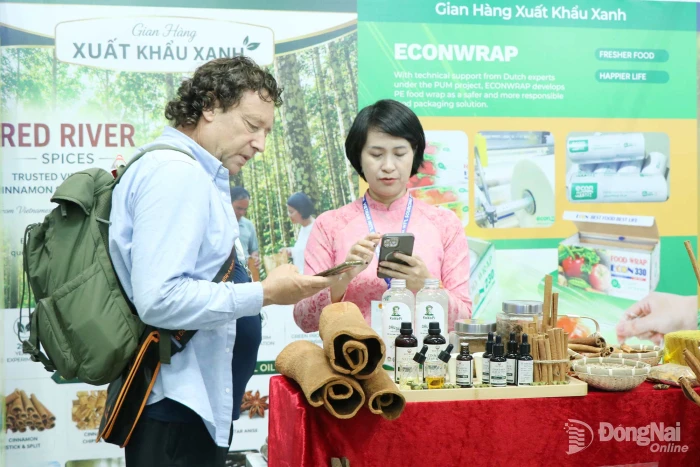 Những cánh cửa mở rộng thị trường cho hàng Việt