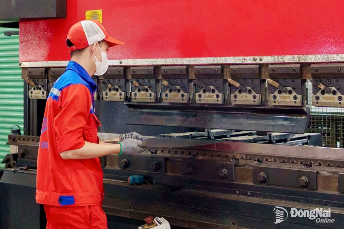 Doanh nghiệp tái cấu trúc sản xuất, kinh doanh