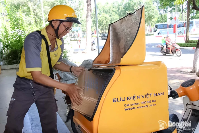 Doanh thu lĩnh vực bưu chính - chuyển phát tăng 30,6%