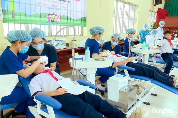 Chủ động chăm sóc sức khỏe răng miệng cho học sinh