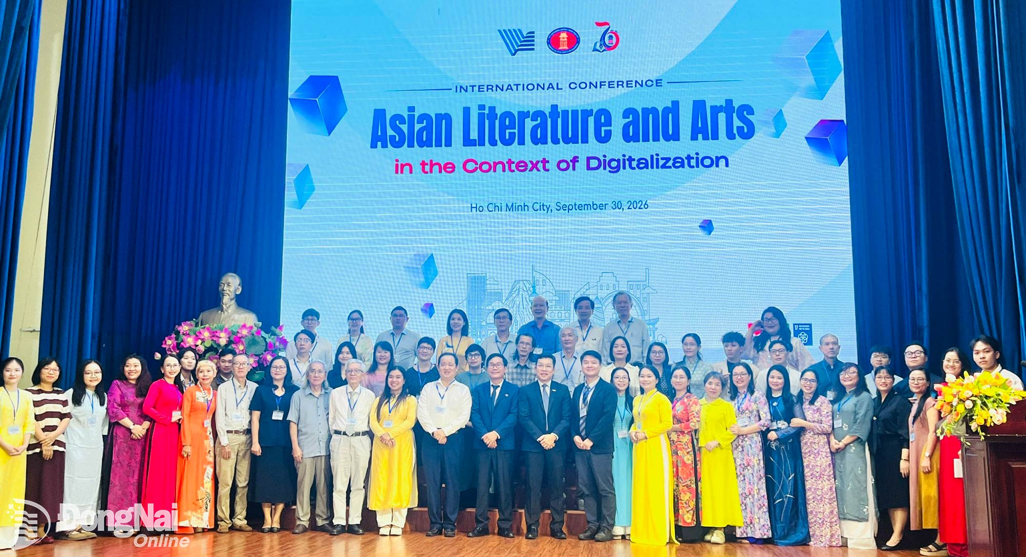 Đại diện các trường, các nhà khoa học, nhà nghiên cứu, các diễn giả tham dự hội thảo.