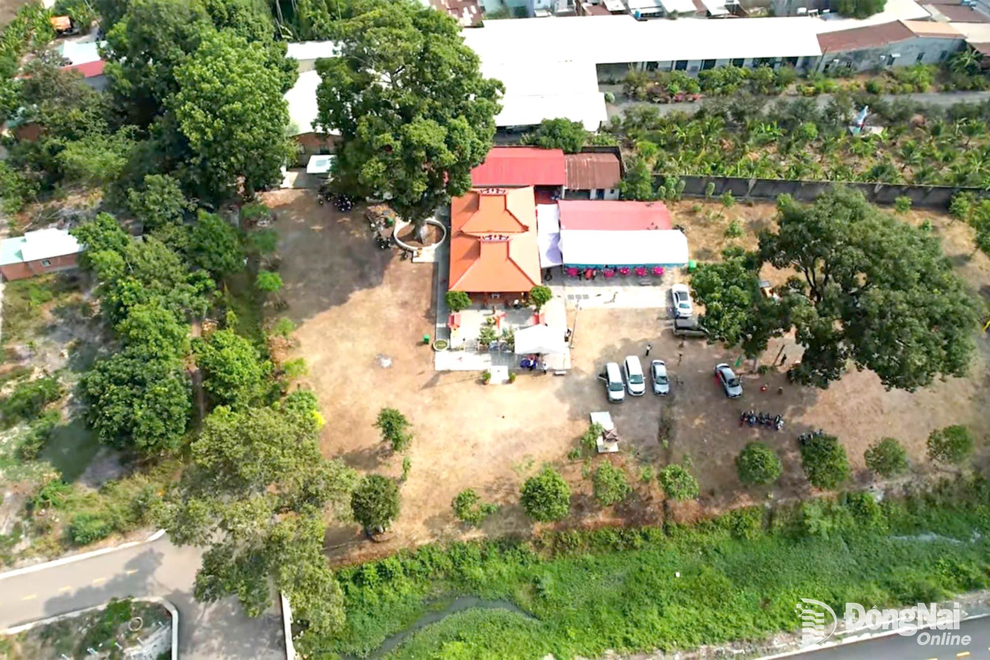Hung Long communal house is an attractive destination for back-to-the-roots trips in Chon Thanh Ward, Dong Nai City.

