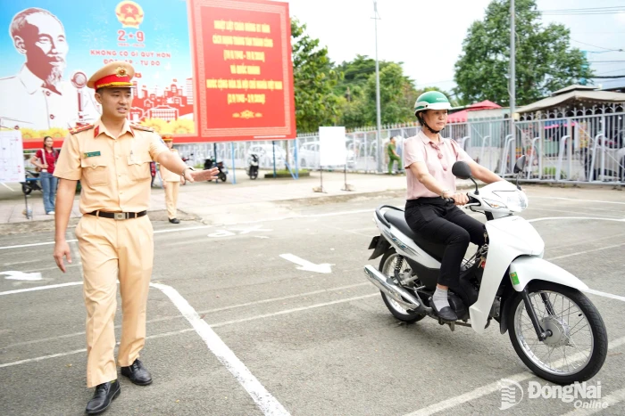 Đưa kiến thức an toàn giao thông đến từng khu dân cư