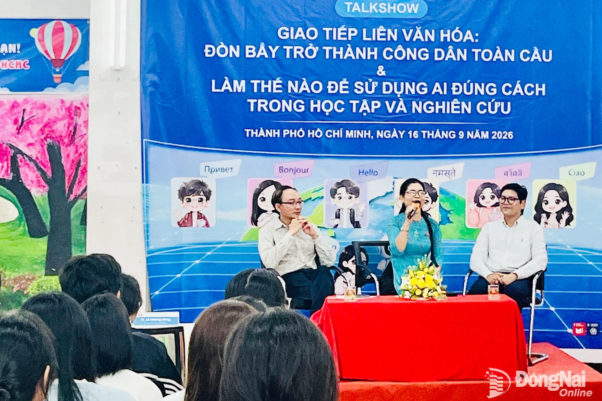 Quang cảnh buổi talkshow.
