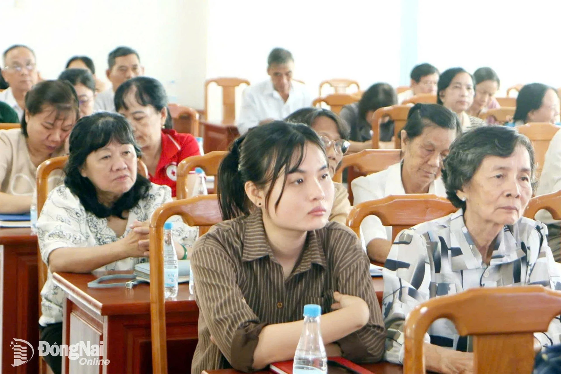 Các đại biểu tham dự hội nghị tại điểm cầu Hội Nông dân thành phố (phường Trấn Biên). Ảnh: Văn Truyên

