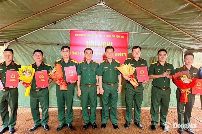 Trao quyết định nhân sự Đội K76 Đồng Nai