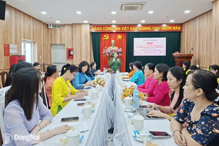 Chi hội Nữ trí thức các cơ quan khối Đảng thành phố họp mặt truyền thống nhân kỷ niệm Ngày Phụ nữ Việt Nam