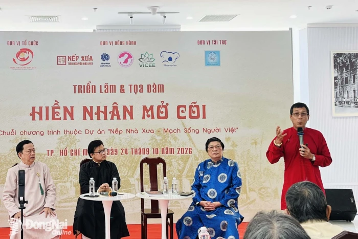 Hành trình “hiền nhân mở cõi”