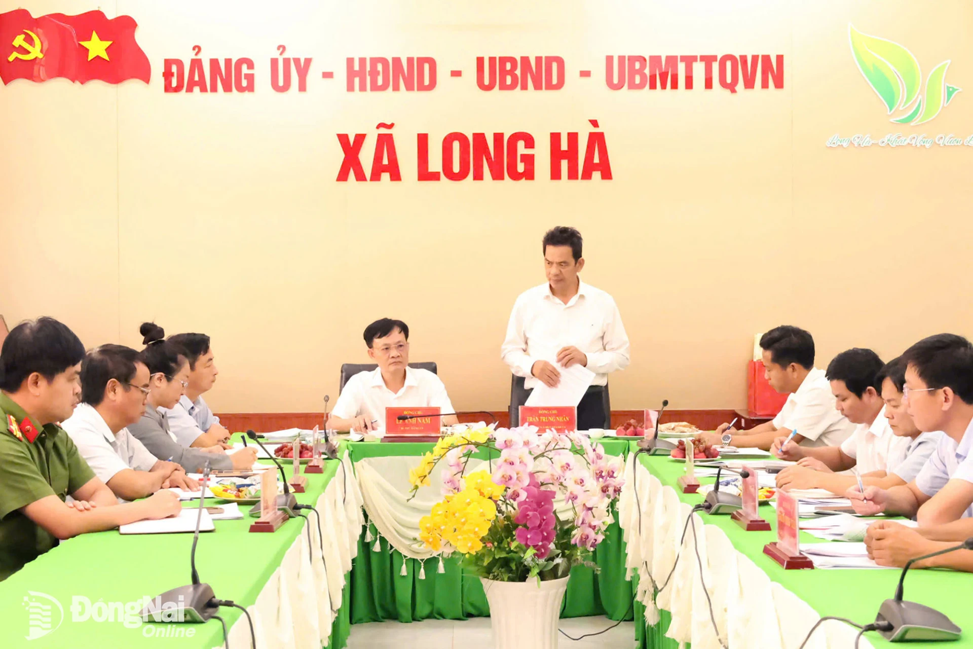 Ủy viên Ban Thường vụ Thành ủy, Chủ nhiệm Ủy ban Kiểm tra Thành ủy Trần Trung Nhân phát biểu tại buổi làm việc. Ảnh: Phạm Yến
