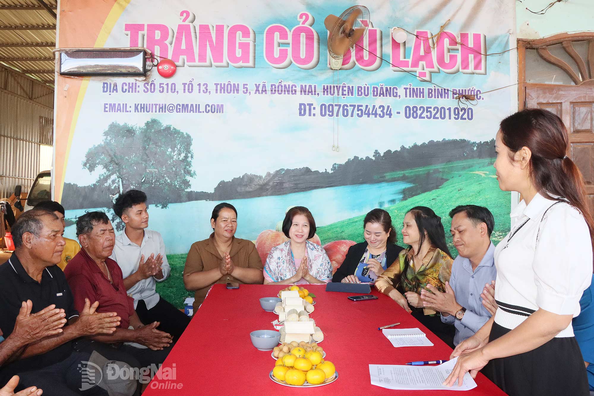 Liên minh Hợp tác xã Việt Nam khảo sát mô hình hợp tác xã do phụ nữ lãnh đạo, quản lý tại Hợp tác xã nông nghiệp Điều hữu cơ Trảng cỏ Bù Lạch, xã Thọ Sơn. Ảnh: Quang Minh