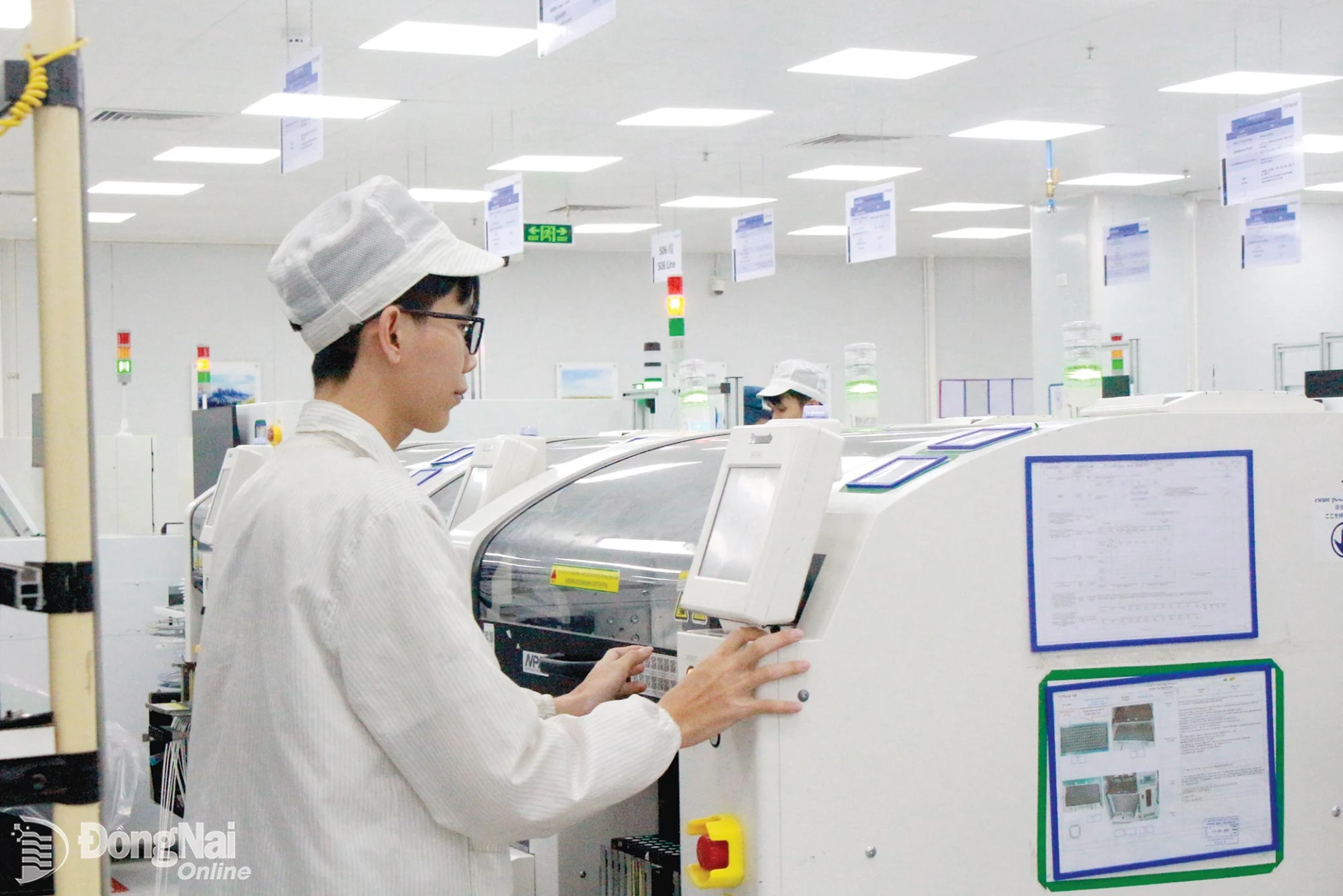 Young workers master technology
