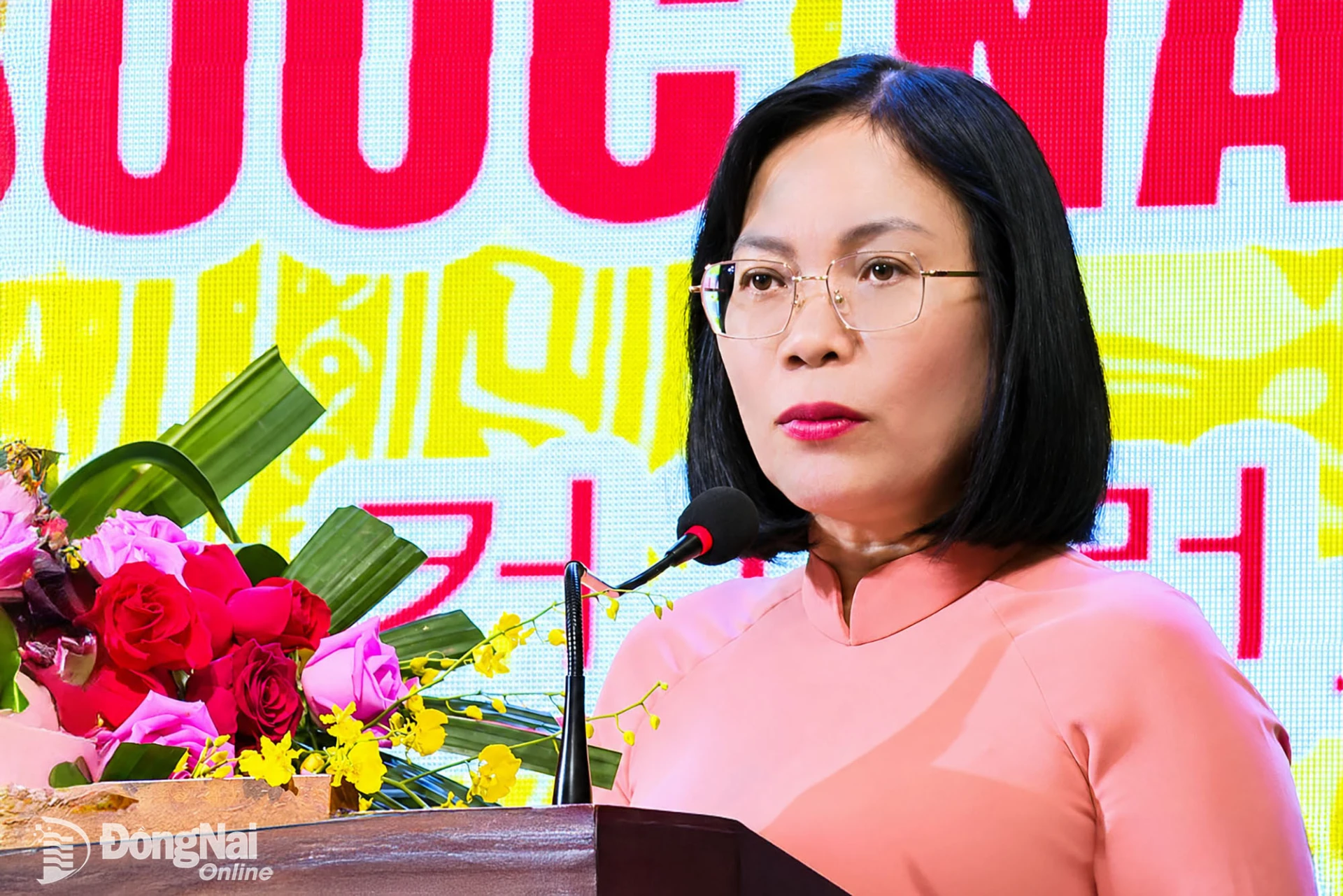 Vice Chairwoman of the Dong Nai City People’s Committee Nguyen Thi Hoang speaks at the dialogue. Photo: Ngoc Lien

