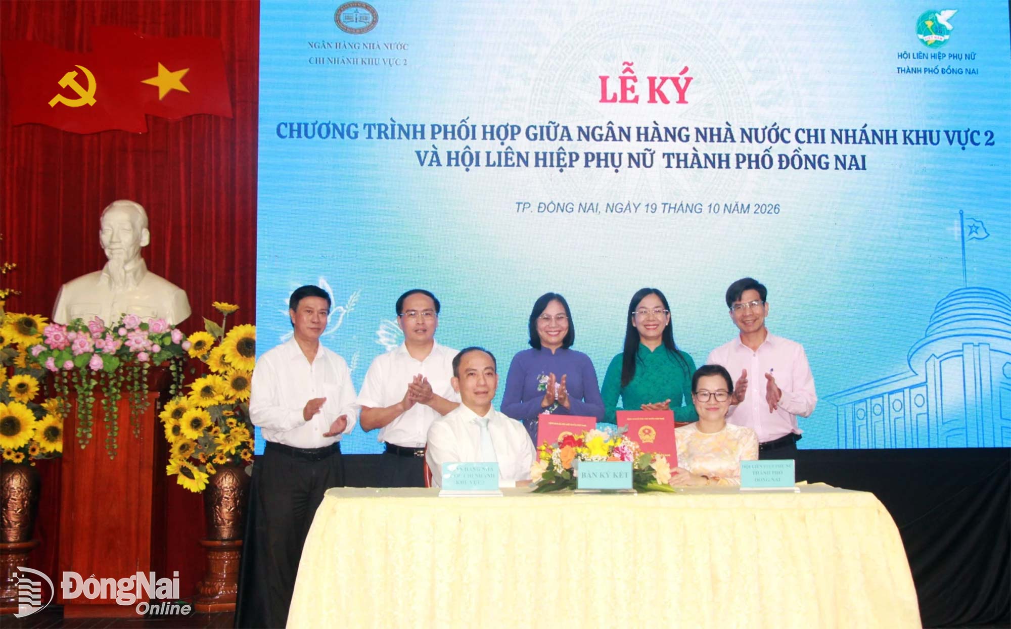 Representatives of the SBV’s Region 2 Branch and the DNWU sign a cooperation agreement. Photo: Nga Son

