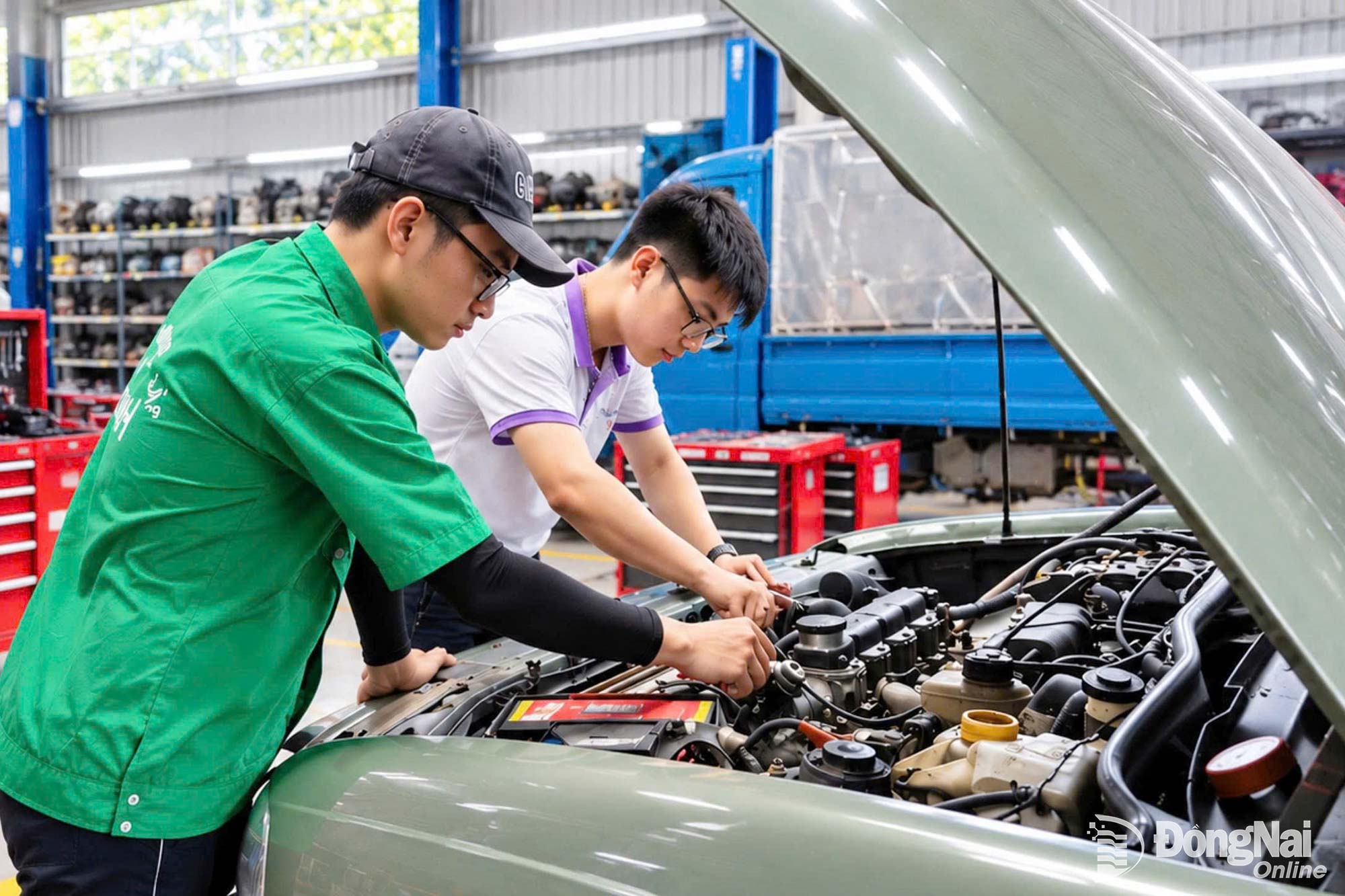 Students enrolled in the 9+ vocational education program at Ho Chi Minh City College of Commerce and Industry – Dong Nai Campus practice at an automotive repair workshop. Photo: Bich Nhan

