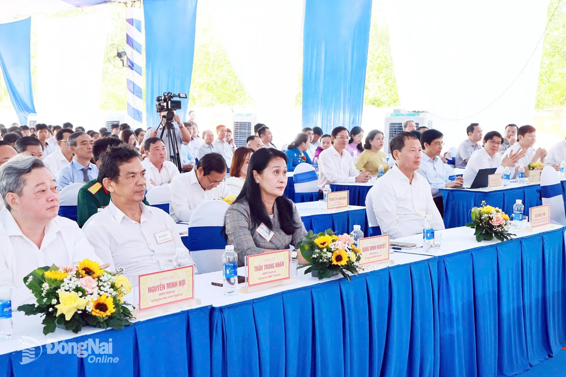 Vu Hong Van, Member of the Party Central Committee, Secretary of the CPC, and Head of the City National Assembly Delegation, along with municipal leaders, attends the ceremony. Photo: Cong Nghia


