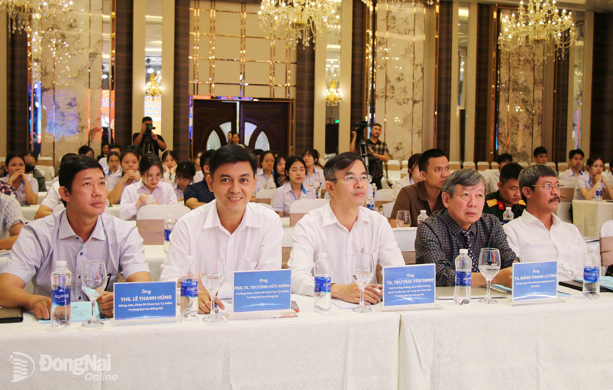 Các đại biểu, chuyên gia tham dự hội nghị. Ảnh: Hải Quân